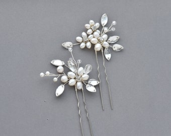 Bridal hair pins set of 2, Wedding hair pins crystal, bridesmaid hair clip, pearl accessory for bride