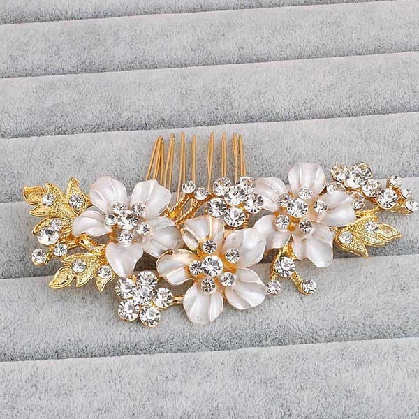 Wedding hair comb, Bridal hair comb, gold hair comb, floral bridal hair clip, wedding hair piece, bridal hair piece, side hair comb