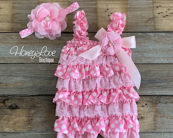 Lichtroze en witte polkadot satijn en roze kant petti romper - bloem strass parel hoofdband - fotorekwisiet, smash cake, 1e verjaardagsset