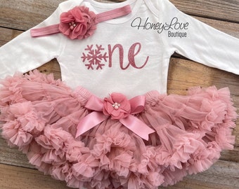 Baby Girl 1st Birthday Outfit, Rose Gold Silver Glitter Snowflake One, Winter Onederland Birthday Girl, Vintage Pink Dusty Rose Gold Tutu