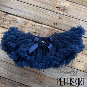 Navy Blue Baby Girl Tutu Skirt Bloomers, Ruffle Diaper Cover, Pettiskirt, Newborn Baby Shower Gift, Toddler Tutu, Navy Baby Girl Outfit zdjęcie 4