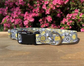 Summer Bees Dog Collar, honeybees, flowers