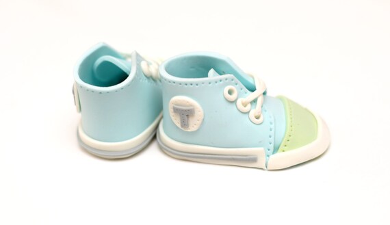 fondant baby converse