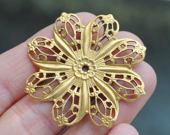 Vintage Raw Brass Floral Filigree Stamping / 46mm / 2 Pieces