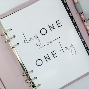 Day One of One Day Planner Dashboard, A5, B6 of Personal Size Dashboard voor ringplanners, past bij Filofax of Kikki K planner