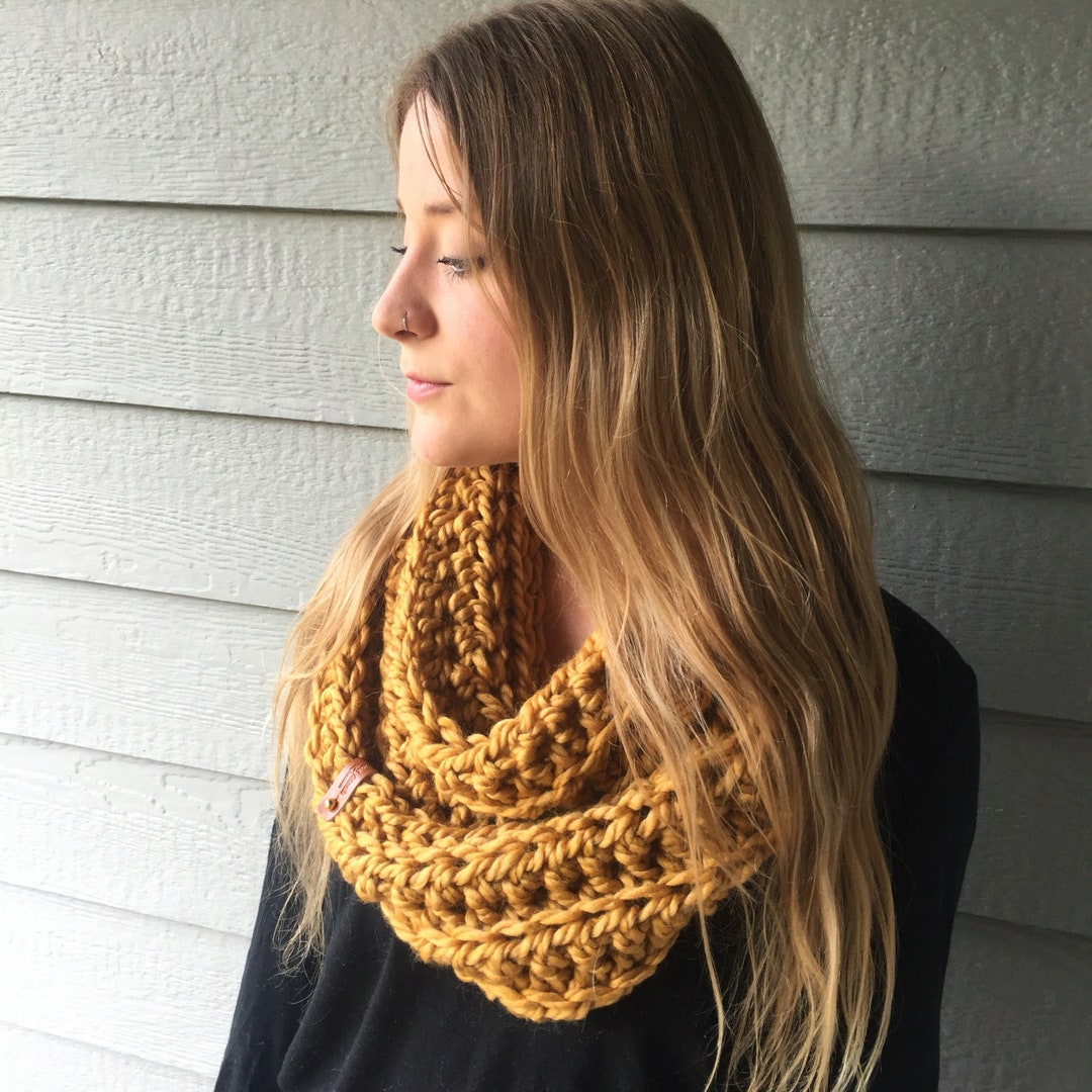 Infinity Scarf - Crochet Wrap Scarf - Circle Scarf - Chunky Infinity ...