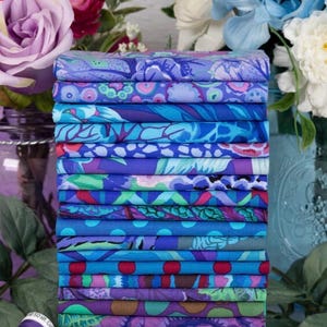 Kaffe Fassett Classic Plus Royal Precut Fat Quarter Bundle   20 pieces, Free Spirit Fabrics