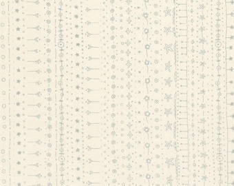 Simply Be Cream Daisy chain  3325-44 Henry Glass, sold by the yard