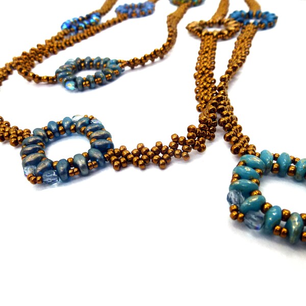 Wickelkette "Ozean" - von Hand gefädelte Perlenkette in Meerestönen