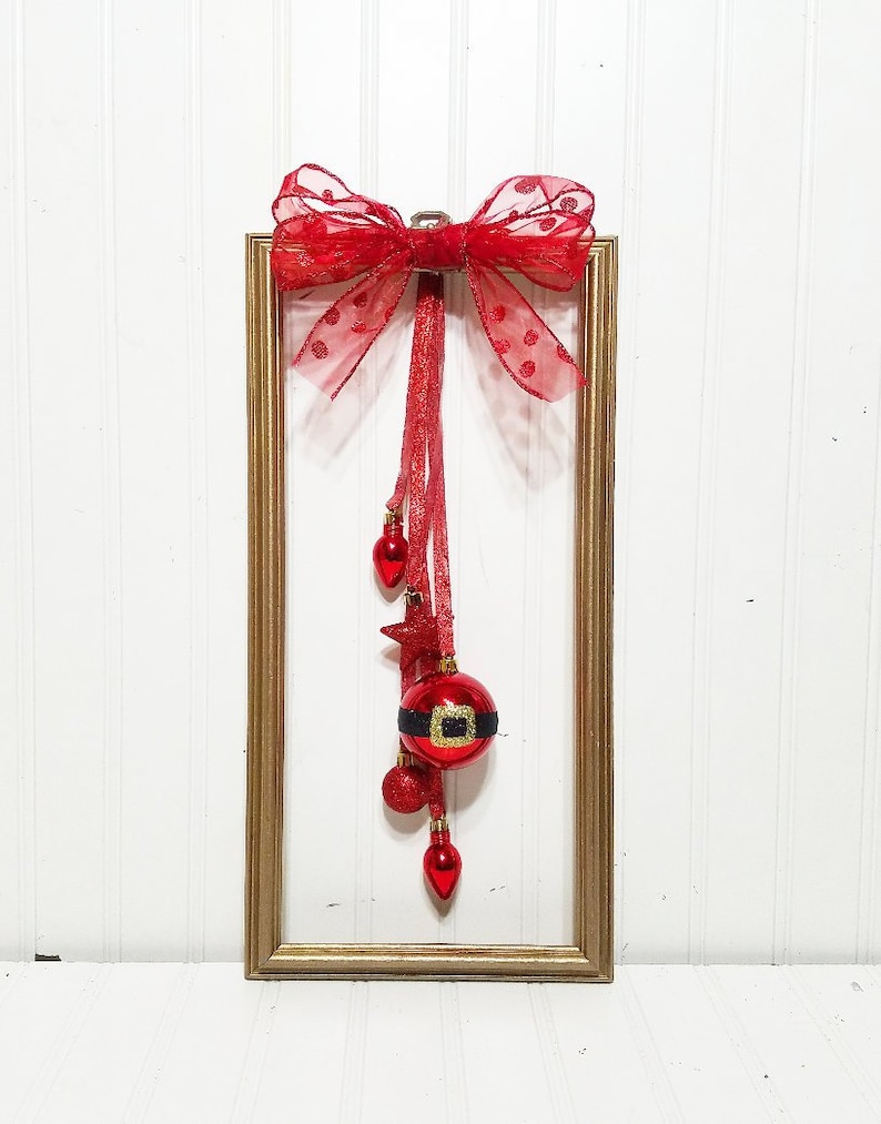 Christmas Picture Frame Wreath