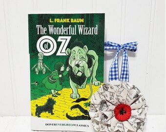 Wizard of Oz Book Page Ornament