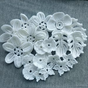 Irish lace flower motif Set of 20 pieces Crochet applique White floral and leaves decor