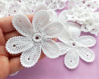Irish Crochet Motifs Set of 40 Pieces White Flower Crocheted Lace