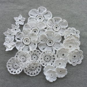 White flower motif crocheted Irish Lace appliques Crochet set 25 pieces motifs