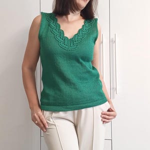 Sleeveless Women&#39;s Knitted Blouse - Emerald Summer Knit Top – Lightweight Handcrafted Warm-Weather Wear