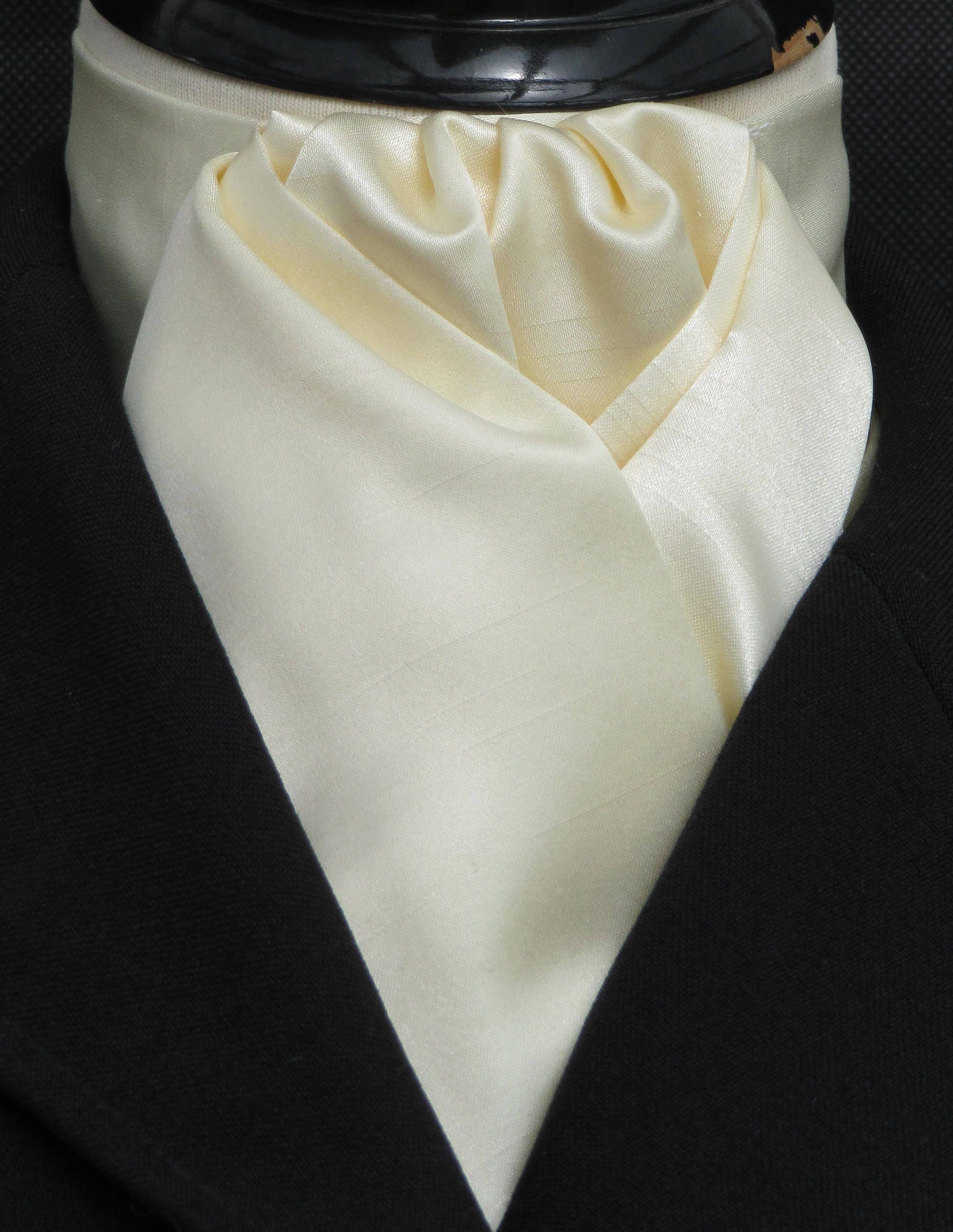 Ready Tied Rich Cream & Green Faux Silk Riding Stock Dressage Show Event Tie 