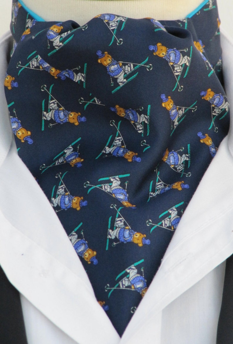 Mens Navy /& Turquoise Skiing Teddy Bears 100/% Silk Ascot Cravat and Pocket Square