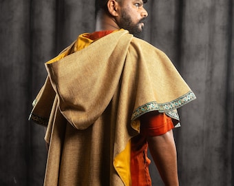 The Wanderer's Hooded Cloak - in Linen