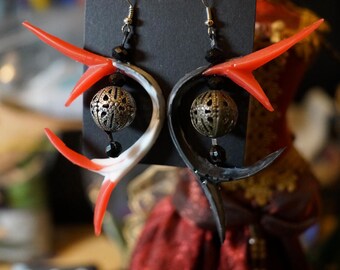 Eclipse earrings in Blitzy, lightweight