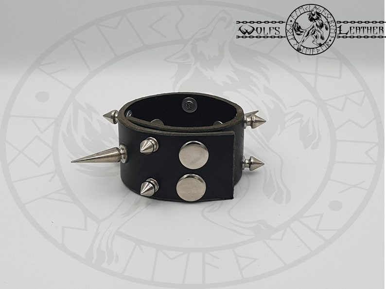 12mm with 30mm spike double row alt wrist cuff