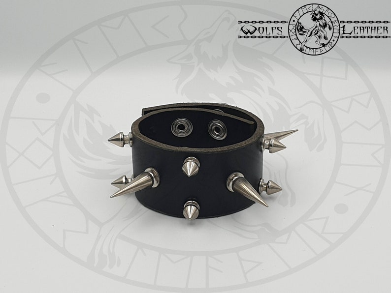 12mm with 30mm spike double row alt wrist cuff