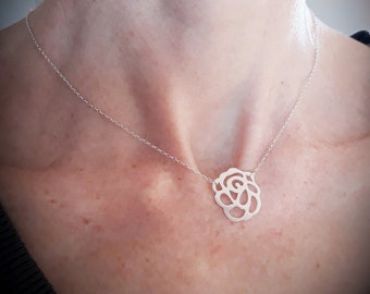 Collier bouton de rose en argent massif 925 fleur (chaine +pendentif) *cadeau femme* symbole d'amour* st valentin