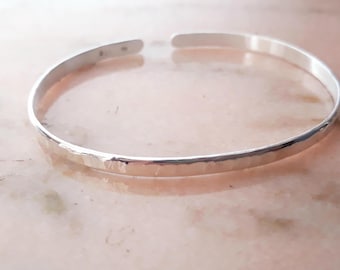 Hammered silver half-bangle adjustable bracelet, 925, unisex, cuff bracelet, adjustable, hammered bangle, gift for women and men, handcrafted custom