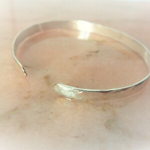 LILIE&WHITE Bracelet Femme Argent Manchette Large Satiné Design