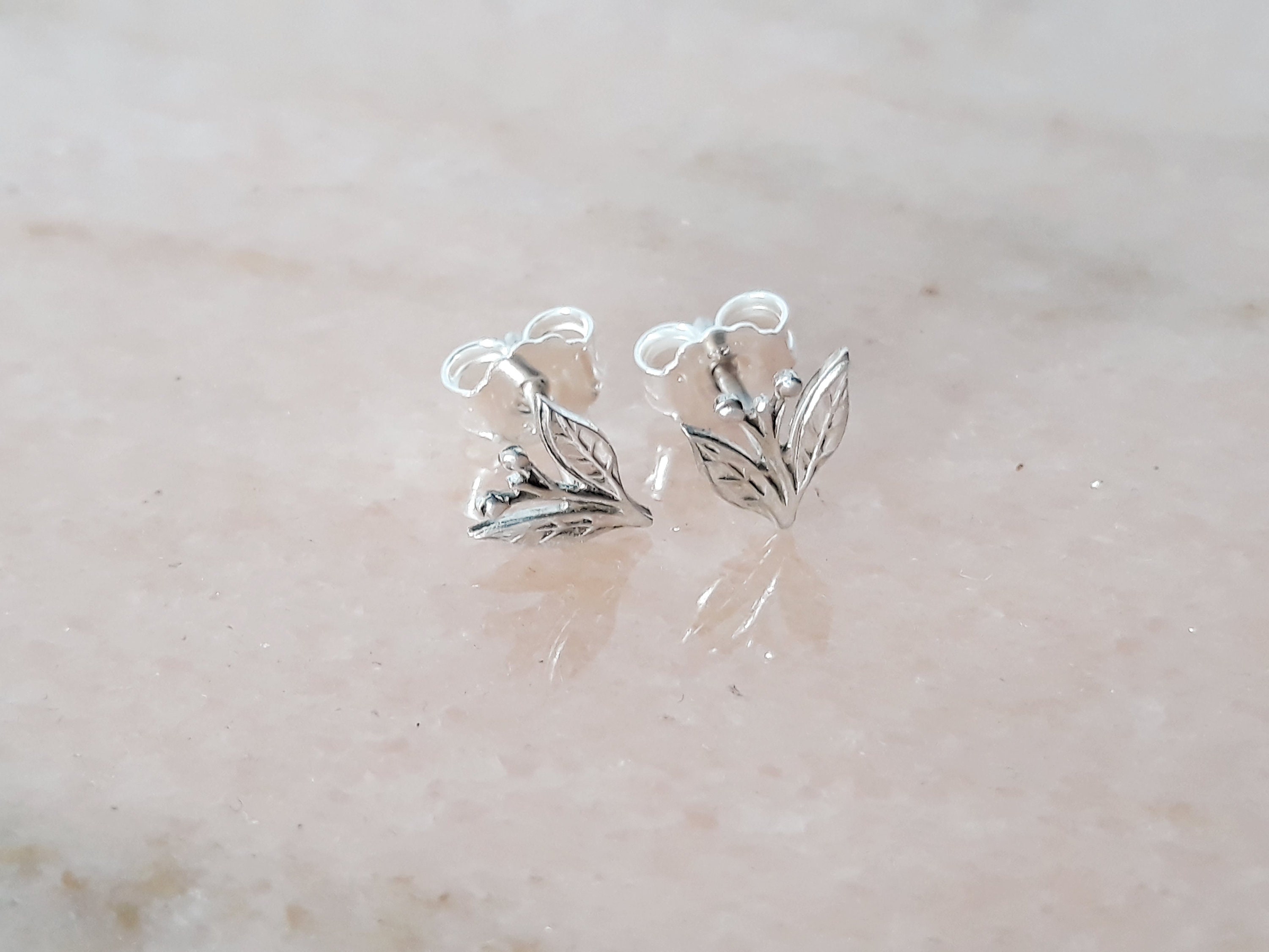 Orecchini A Goccia In Argento 925 Con Fiori Di Ciliegio Dorati - Borchie Eleganti A Forma Di Ramo, Ipoallergenici - 2