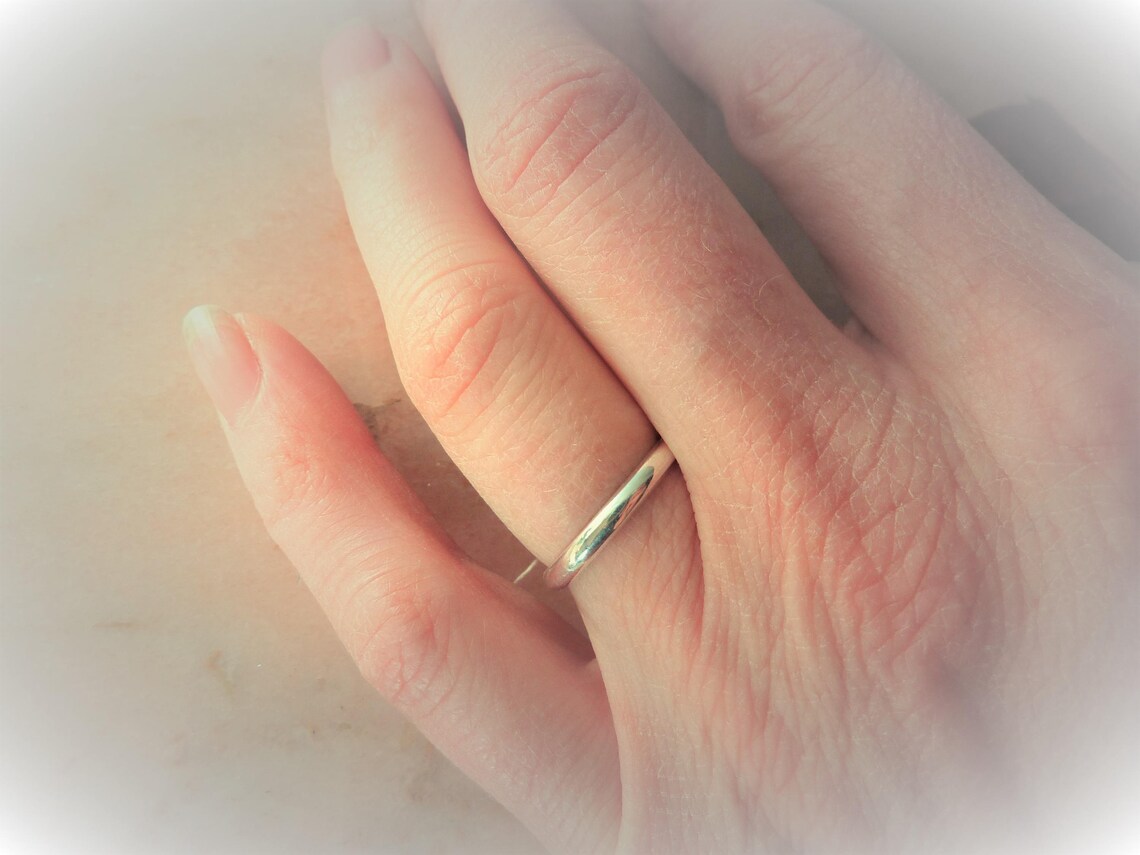 Bague Ancienne En Argent Massif 925 - Jonc Alliance Avec Hématite, Taille 56, Occasion