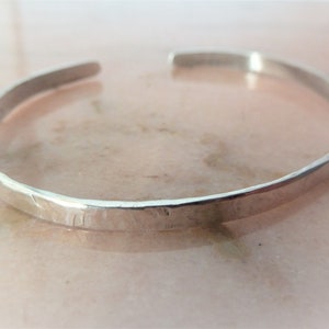 Hammered silver bracelet half adjustable bangle 925, UNISEX, adjustable, hammered bangle, cuff bracelet, gift for women and men