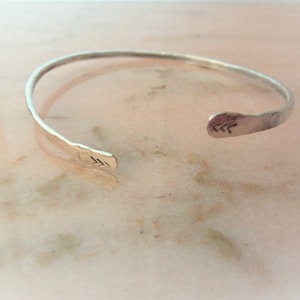 Open hammered silver bracelet, adjustable half bangle type, 925 *rustic, irregular*