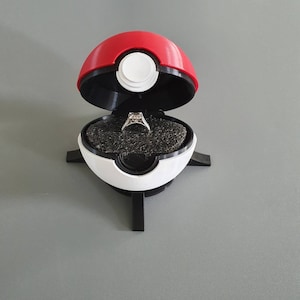 Boîte et support pour bagues Pokeball image 5