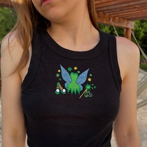 Disney Tingeling Bell Fairy Broderad Spaghetti Band Linne, Disney Fairycore Racer Linne, Pixie Dust Fairy Baby T-shirt, Magisk Fantasy Gåva