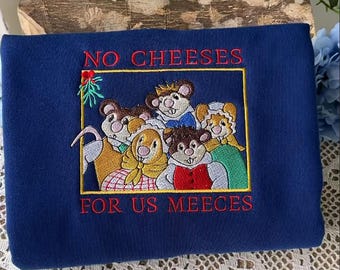 Koszulka z haftem „No Cheeses For Us Meeces”, bluza z okrągłym dekoltem z haftem „Opowieść wigilijna” Muppetów, bluza z kapturem Disney „Wesołych Świąt”
