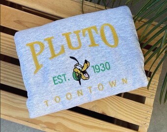 Disney Pluto Toontown besticktes T-Shirt, Pluto Hund Stickerei Sweatshirt, Disney Pluto Fan Hoodie, Disney Urlaub Shirt, Disney Hund Geschenk