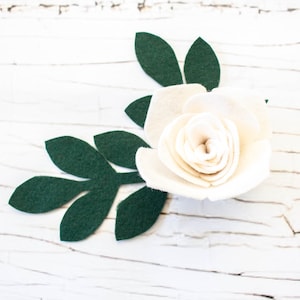 Roses Felt Flower PATTERN Template With Photo Tutorial No sew Felt Roses Felt Flower PATTERN Template With Photo Tutorial No sew Felt