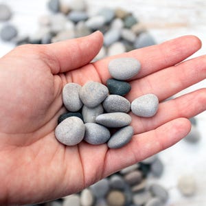 Mini beach pebbles (200), Bulk stones, Nature crafts, Rock craft supplies, Painted rocks, Wedding stones, Aquarium pebbles, Lake Huron