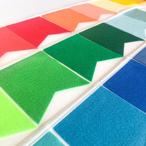 Ghirlanda di bandierine quadrate colorate personalizzate, ghirlanda di striscioni quadrati in feltro, decorazioni per striscioni da matrimonio all'aperto, bandierine per fiere estive, bandierine in feltro