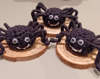 Crochet spider