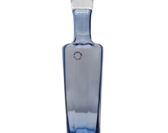 Carafe en verre de MURANO signée V NASON & C. Italy, forme élégante et épurée, verre teinté bleu, design Carlo NASON, objet de collection vintage