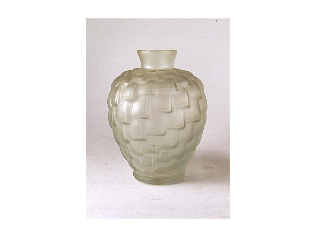Paire de Vases Français Art Art Déco avec Design Géométrique Élégant, Collection, Vers 1930