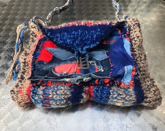 TASCHE, Unikat handgemacht, blau rot, TRANSFORMATION, Wolle, unique art, nachhaltig, upcycling, retro, boho, Geschenke Frauen, folk art