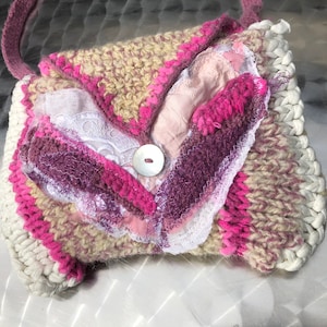 Tasche, Unikat handgemacht, weiß rosa, boho, upcycling, HEARTFELT, Geschenke Frauen, nachhaltig, folk art, Herz, romantisch, Urlaub