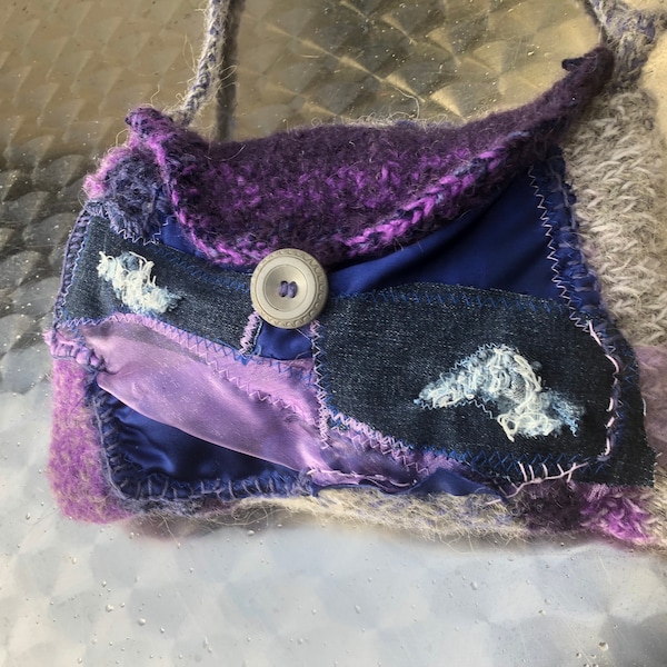 SAC, bleu violet, boho, COMPASSION, unique fait main, art unique, art populaire, cadeaux femmes, upcycling, durable, printemps