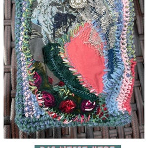 Tasche, Unikat handgemacht, boho, blau rosa grün, DAS WEISE HERZ, unique art, folk art, upcycling, nachhaltig, Geschenke Frauen, Handytasche