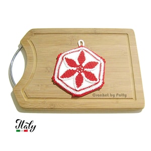 READY TO SHIP Christmas Red and White crochet potholder in cotton 6.1x6.7 inc (15.5x17 cm) for Kitchen Decor - 53NT - Made in Italy