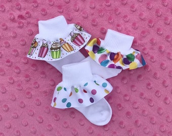 Geburtstags-Rüschensocken-Cupcakes-Luftballons-Polka Dot-Band getrimmte Fußkettchen-Baby-Mädchen-Neugeborene-Infant-Kleinkind-Weiße Turn-Cuff-Socken