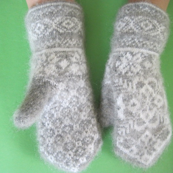 Norwegian Style Selbu Rose Pattern mittens Knit and Felt of grey natural Angora wool yarn Women Mittens Nice Warm Soft for hands