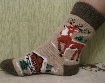 Skandinavische klassische Strick- und Filzsocken für Damen mit gestricktem nordischen Hirschmotiv aus natürlicher Angorawolle, EU 38-40, US 8-9. Angenehm warm und weich für die Füße.